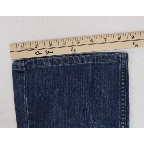 Levi's Signature Women's Blue Jeans Low-Rise Bootcut Leg Misses Sz 4M Medium - Picture 2 of 10